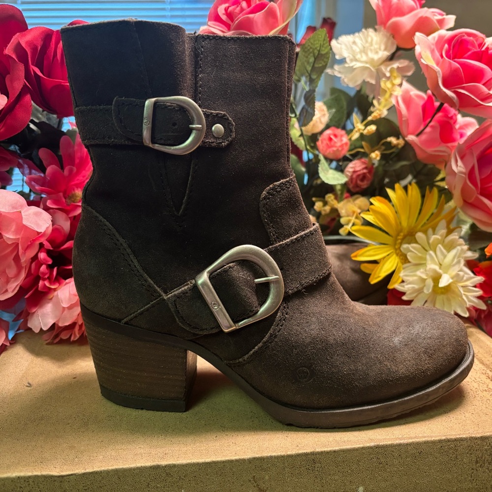 Born Galene Rustic Suede Boots